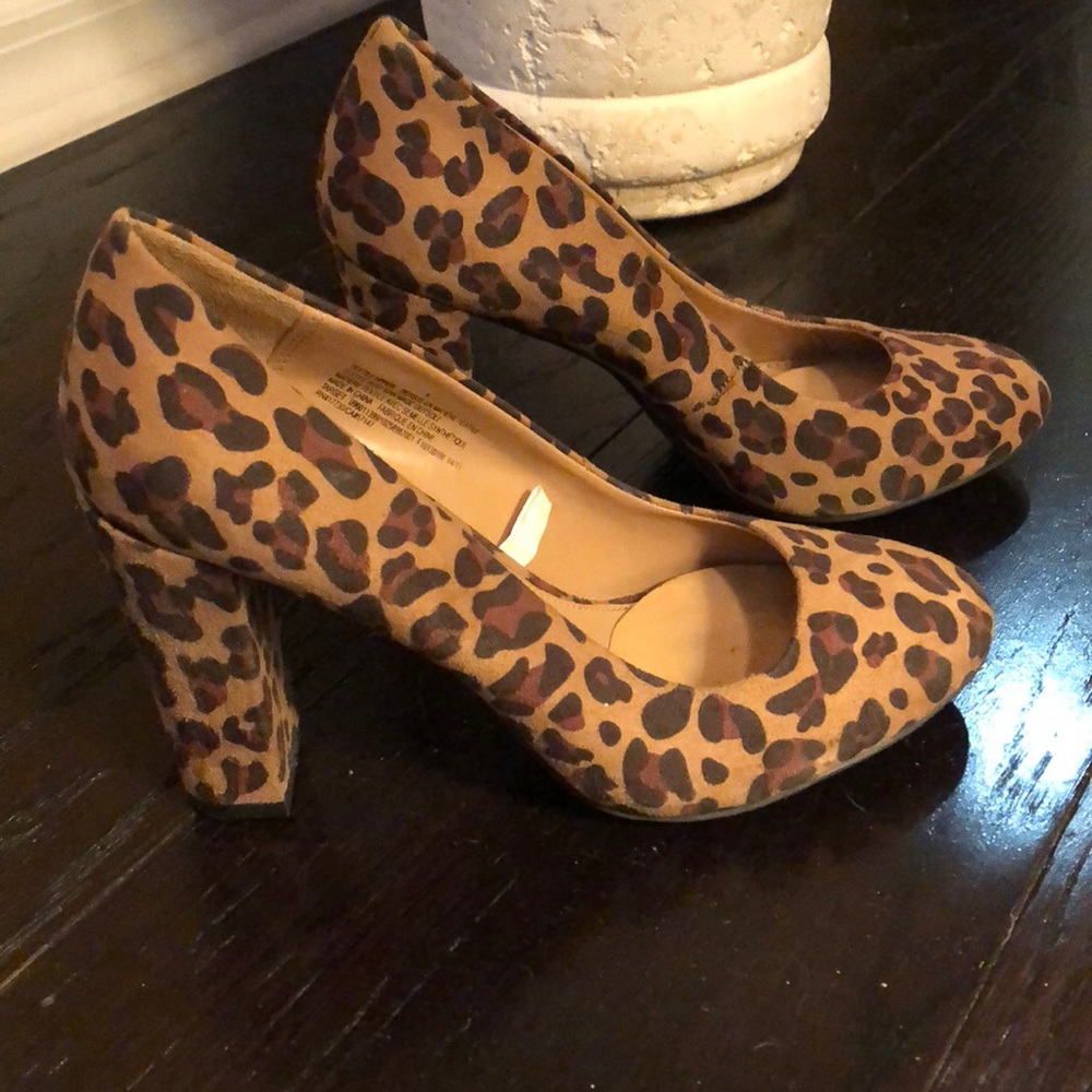 LEOPARD PRINT PUMPS